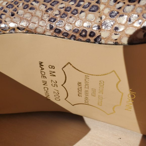 Hillard & Hanson Python Leather Pump - Picture 2 of 8